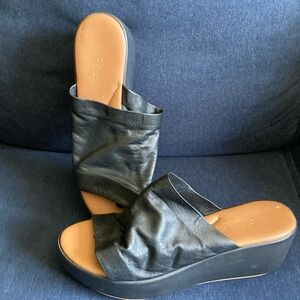 NWOT A. Giannetti made in Italy black leather upper wedge sandals